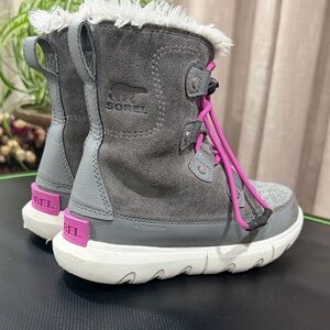 Sorel Kids' Gray and Pink Boots